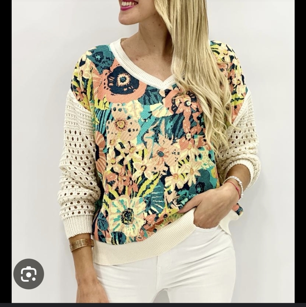 ANTHROPOLOGIE ALDO+MARTINS Floral Knit Vneck Sweater Cream and Multicolor. Med